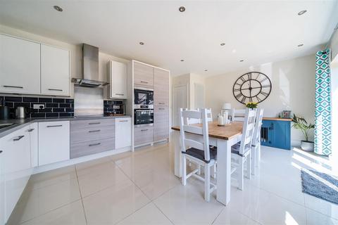 4 bedroom detached house for sale, Woodland Drive, Exeter