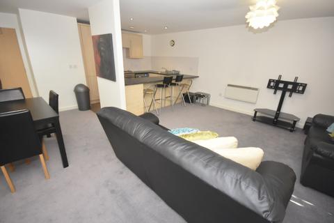 2 bedroom flat to rent, Stretford Road, Hulme, Manchester, M15 5TN