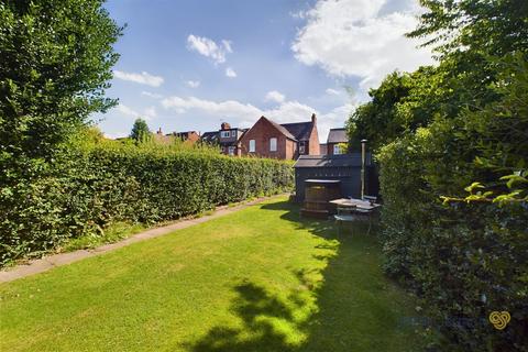 3 bedroom semi-detached house for sale, Ivanhoe Road, Lichfield