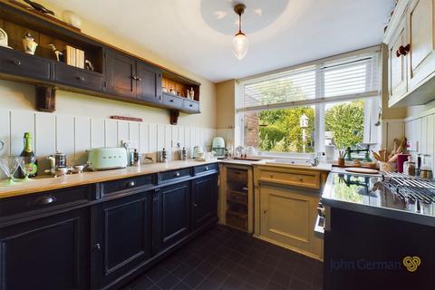 3 bedroom semi-detached house for sale, Ivanhoe Road, Lichfield