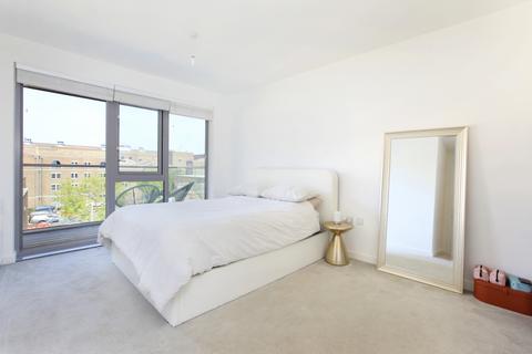 2 bedroom flat for sale, Constance Court, 10 Chatfield Road, Battersea, London