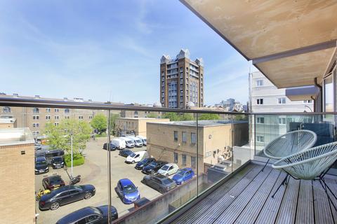 2 bedroom flat for sale, Constance Court, 10 Chatfield Road, Battersea, London