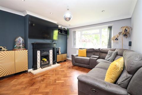 14 Chesilton Crescent, Church Crookham, Fleet, GU52 6PB