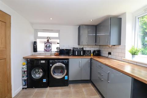 14 Chesilton Crescent, Church Crookham, Fleet, GU52 6PB