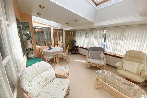 3 bedroom detached house for sale, Towpath, Shepperton