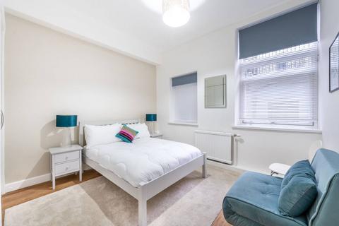 2 bedroom flat for sale, Arundel Gardens, Notting Hill, London, W11