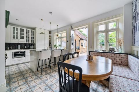 14 Burnt Oak Lane, Sidcup, DA15 9DB