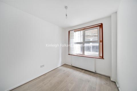 2 bedroom apartment to rent, Broadway Parade London N8