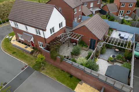 3 bedroom detached house for sale, Hawksbeard Close, Tamworth B79