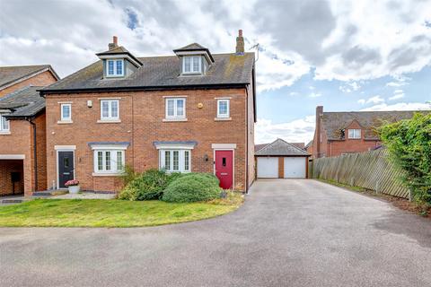 3 bedroom townhouse for sale, Matthew Trigge Close, Hathern, Loughborough