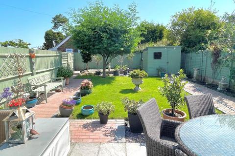 22 Mill Lane, Rustington, Littlehampton, BN16 3EG