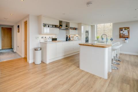129 Whitehall Road, Drighlington, Bradford, BD11 1LN