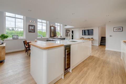 129 Whitehall Road, Drighlington, Bradford, BD11 1LN