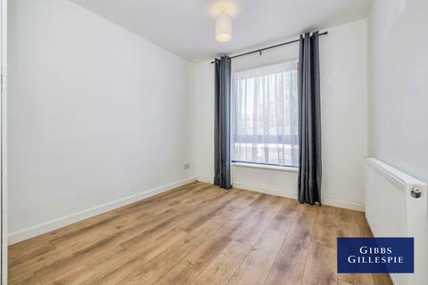 2 bedroom flat to rent, Woodlea Grove, Northwood, Middlesex, HA6 2DW