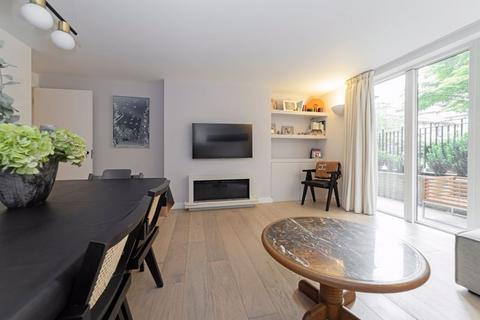 2 bedroom apartment for sale, Admiral Walk, London