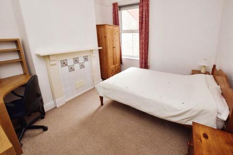 66 Pinhoe Road, Exeter, EX4 7HL