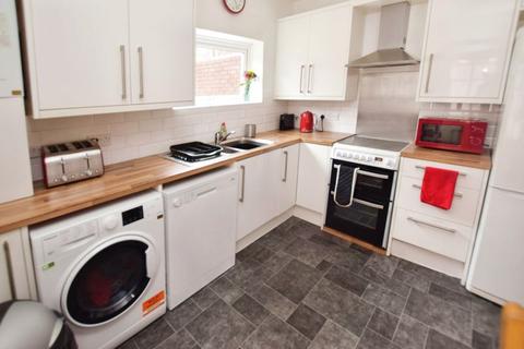 66 Pinhoe Road, Exeter, EX4 7HL