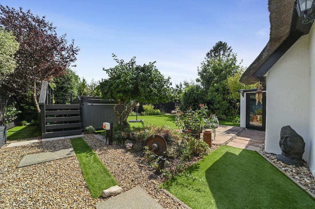 PT-FC(COL)-Walnut Tree Cottage-24