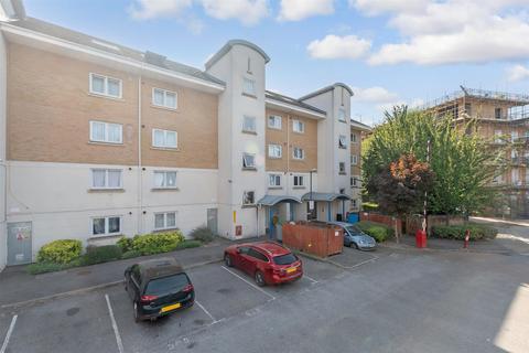 2 bedroom flat for sale, Macarthur Close, Erith, Kent