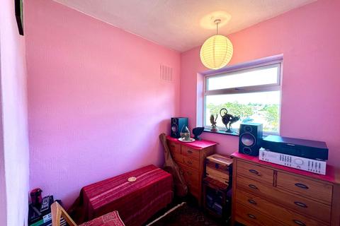 67 Averil Road, Leicester, LE5 2DD