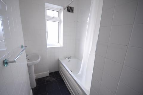 2 bedroom flat for sale, Christchurch Road, Bournemouth BH1