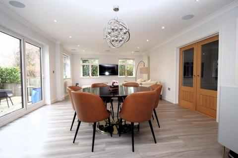 5 bedroom detached house for sale, Middleton Road, Brentwood CM15