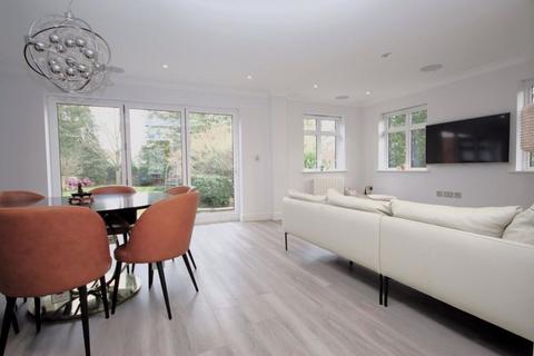 5 bedroom detached house for sale, Middleton Road, Brentwood CM15