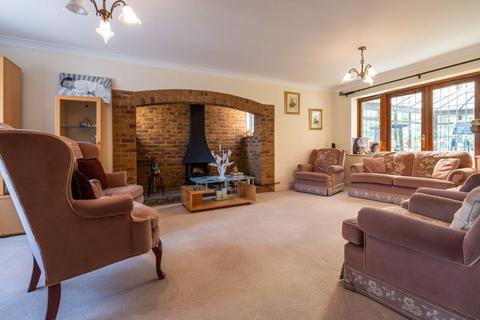 16 Bilbrook Lane, Furzton, Milton Keynes, MK4 1LW
