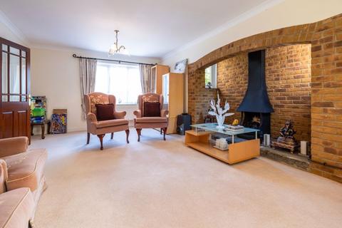 16 Bilbrook Lane, Furzton, Milton Keynes, MK4 1LW