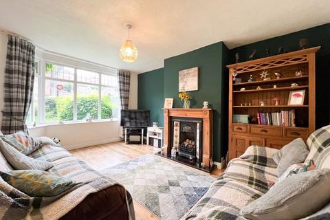 2 Bourne Place, Leek, ST13 8LS
