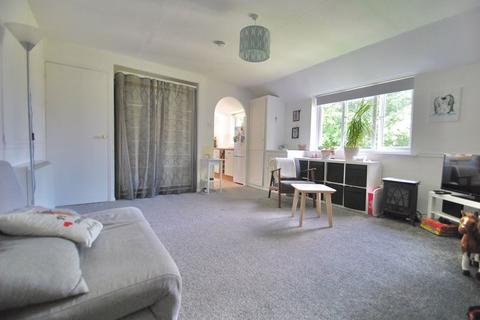 Studio for sale, Hunting Gate Drive, Chessington