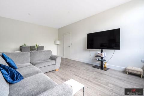 1 bedroom flat for sale, Hurricane Court , Heron Drive, Slough, SL3