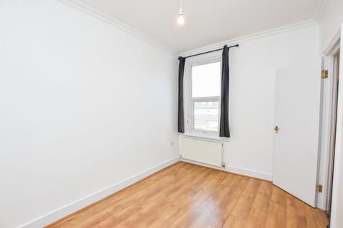 Flat 2, 1 Stanger Road, London, SE25 5JU