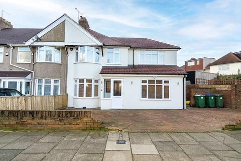 4 bedroom semi-detached house to rent, Cumberland Avenue, Welling DA16