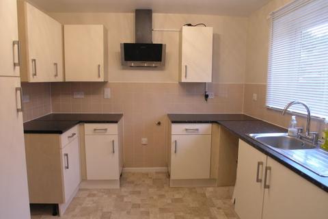 3 bedroom semi-detached house to rent, Orchard Street, Brierley Hill DY5