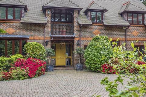 5 bedroom detached house for sale, 37 Abbots Drive, Virginia Water GU25