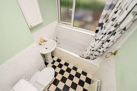 32 Ferndale Close, Burntwood, WS7 4US