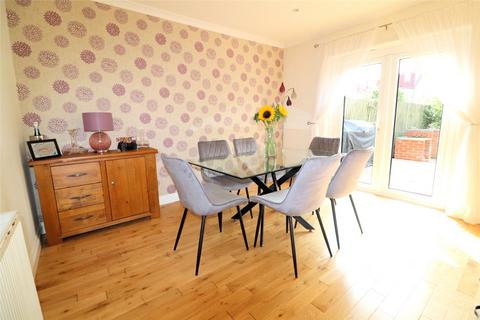 54 Luddesdon Road, Erith, DA8 1NG