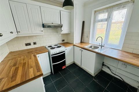 3 bedroom flat for sale, PADNALL COURT, CHADWELL HEATH RM6