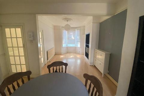 undefined, Plaistow E13