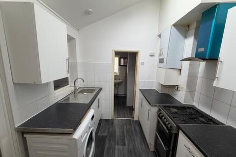 3 bedroom terraced house to rent, Plaistow E13