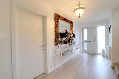 1 Armada Close, Ilfracombe, EX34 8FR