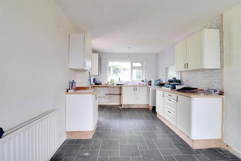 3 bedroom detached house for sale, Rosemoor Road, Torrington, EX38