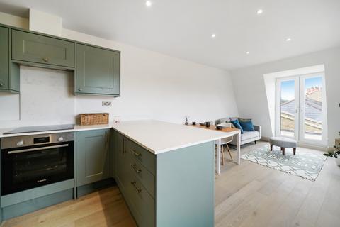 2 bedroom flat for sale, 824 Garratt Lane, London, Tooting, SW17