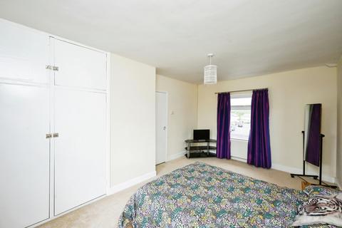 3 bedroom end of terrace house for sale, Staveley Road, Chesterfield S43