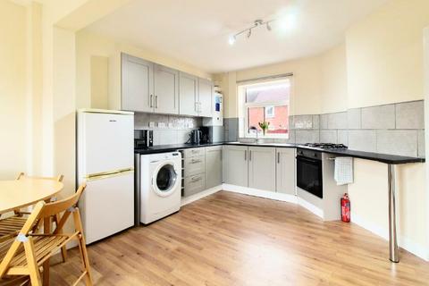 3 bedroom end of terrace house for sale, Staveley Road, Chesterfield S43