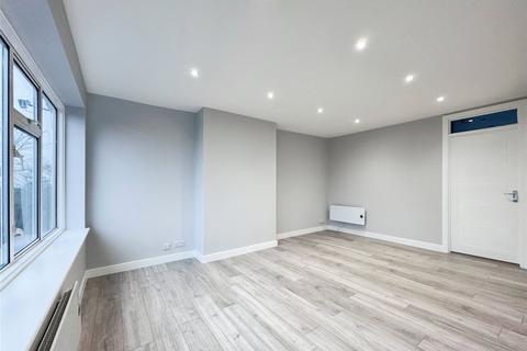 Flat 12, Byron House Chapel Close, Crayford, Dartford, DA1 4DG