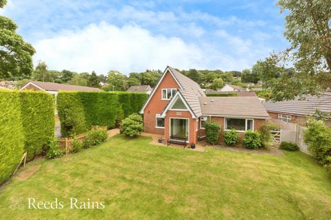 4 bedroom detached house for sale, Roewood Lane, Cheshire SK10