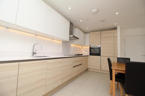 2 bedroom flat to rent, Chambord House, Queenswood Crescen, Egham TW20