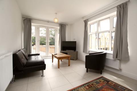 2 bedroom flat to rent, Chambord House, Queenswood Crescen, Egham TW20